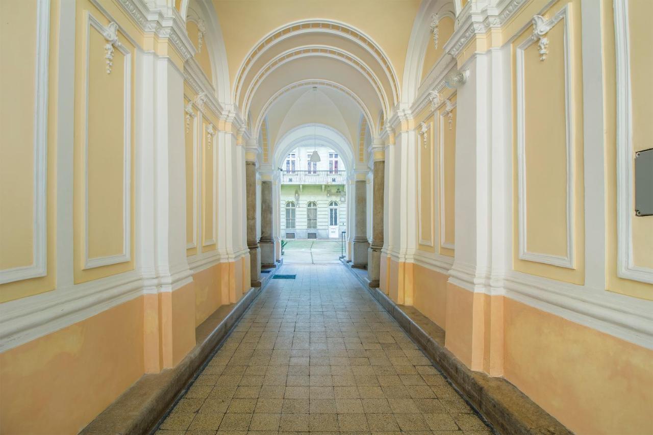 King93 Apartment In Central Budapest. Buitenkant foto
