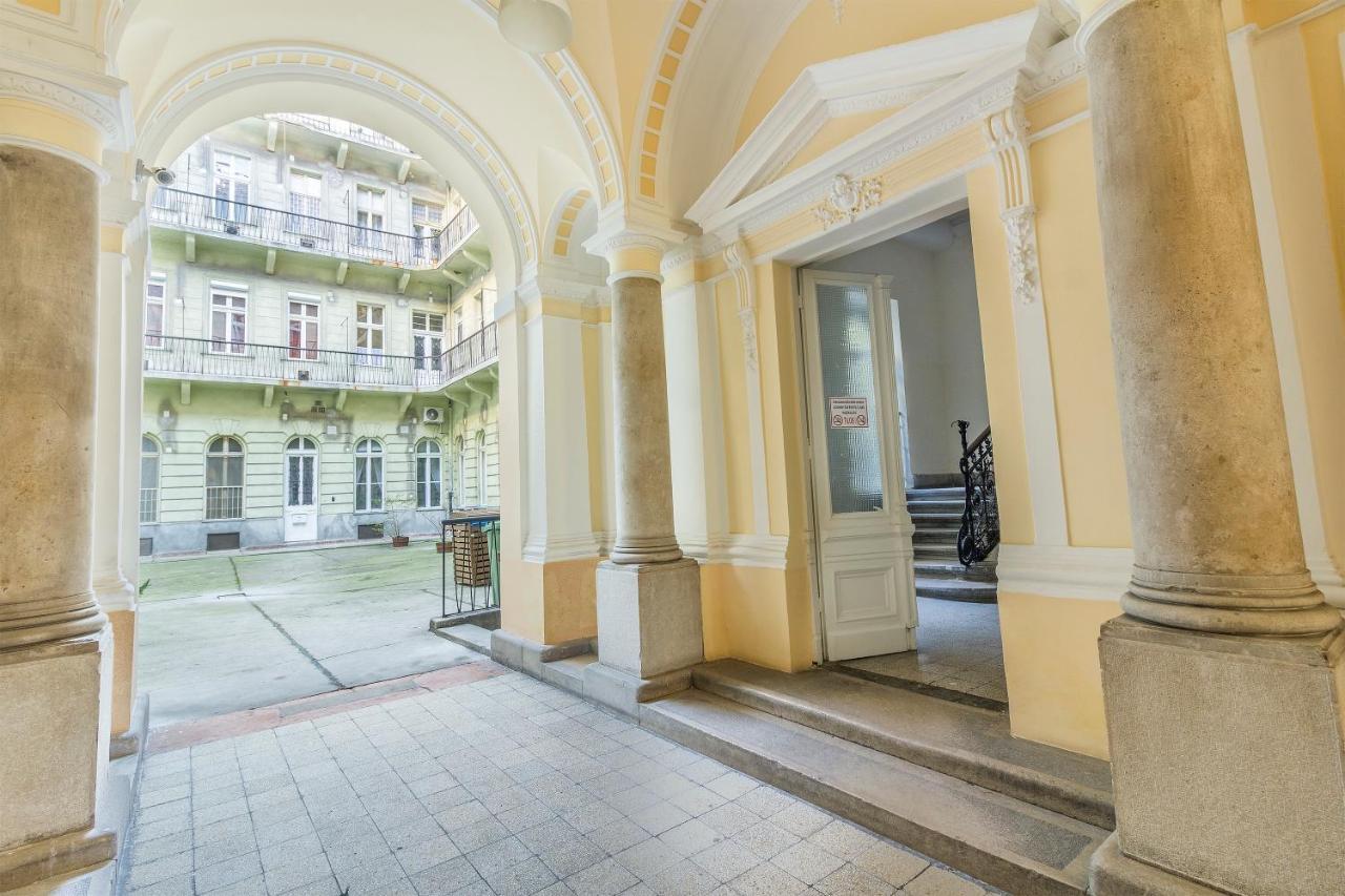 King93 Apartment In Central Budapest. Buitenkant foto